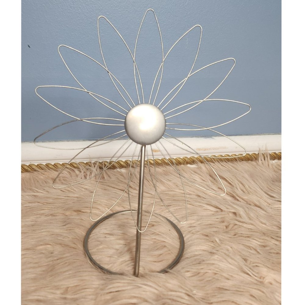 💜$5💜LOFT UMBRA FLOWER WIRE PHOTO HOLDER -LARGE